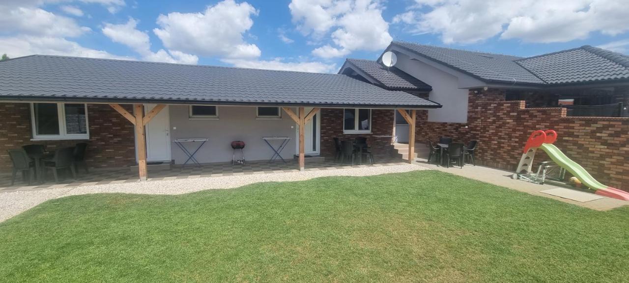 Alexej Apartmany Velky Meder Exterior photo